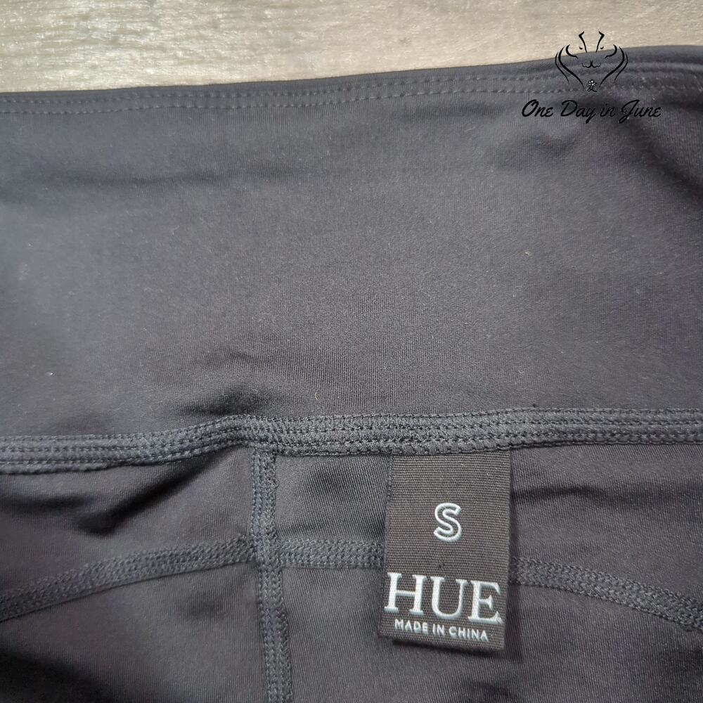 Hue Yoga Shorts Size S - Picture 2 of 6
